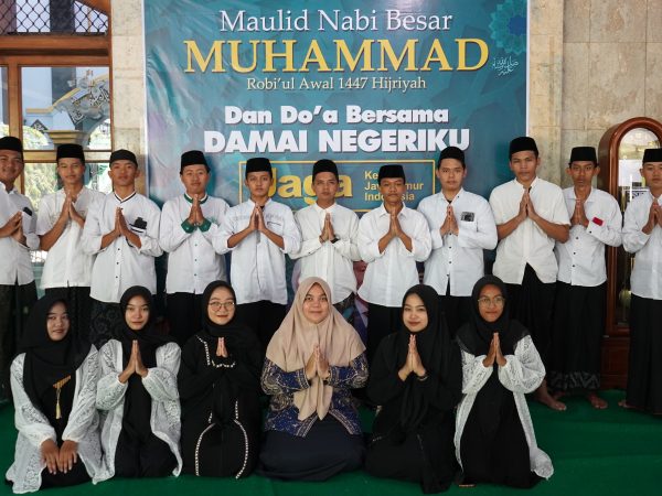 SMK Al Huda Kediri Peringati Maulid Nabi 1447 H